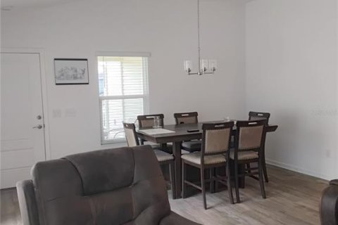 House in The Villages, Florida 2 bedrooms, 106.65 sq.m. № 2209192 - photo 8