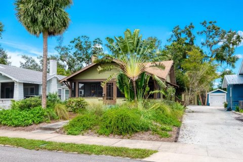 House in Bradenton, Florida 2 bedrooms, 119.19 sq.m. № 2219229