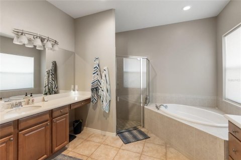 House in Bradenton, Florida 3 bedrooms, 213.86 sq.m. № 1677683 - photo 29