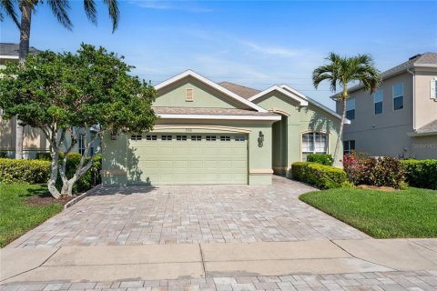 House in Bradenton, Florida 3 bedrooms, 213.86 sq.m. № 1677683 - photo 1