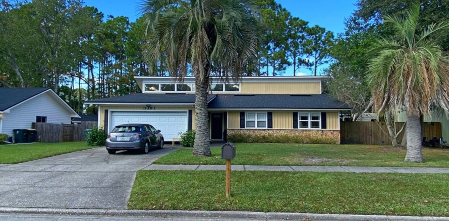 House in Jacksonville, Florida 3 bedrooms, 165.74 sq.m. № 818129