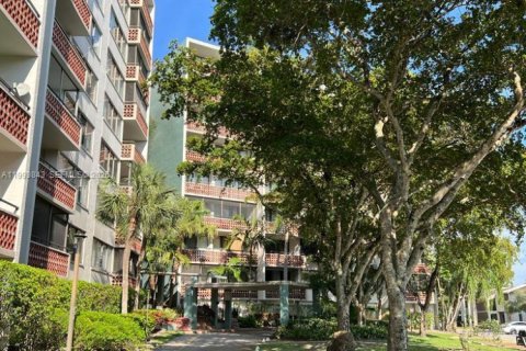 Appartement à louer à Lauderhill, Floride: 1 chambre, 76.37 m2 № 2055641 - photo 2