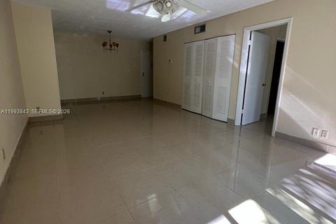 Appartement à louer à Lauderhill, Floride: 1 chambre, 76.37 m2 № 2055641 - photo 7