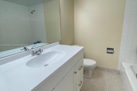Appartement à louer à Lauderhill, Floride: 1 chambre, 76.37 m2 № 2055641 - photo 11