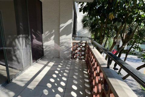 Appartement à louer à Lauderhill, Floride: 1 chambre, 76.37 m2 № 2055641 - photo 3