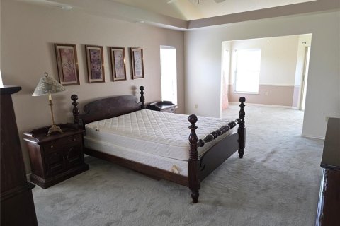 House in Weeki Wachee, Florida 3 bedrooms, 213.58 sq.m. № 1805577 - photo 11