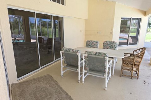 House in Weeki Wachee, Florida 3 bedrooms, 213.58 sq.m. № 1805577 - photo 20