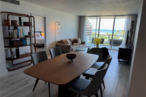 Condo in Miami Beach, Florida, 2 bedrooms  № 1942294 - photo 9