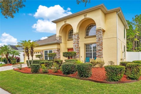 House in Orlando, Florida 5 bedrooms, 328.5 sq.m. № 2401096 - photo 2