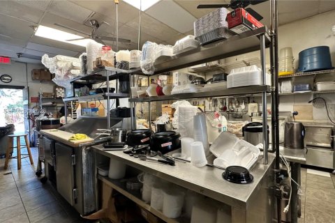 Immobilier commercial à vendre à Lake Worth, Floride № 2020441 - photo 12