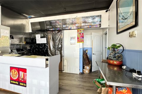 Immobilier commercial à vendre à Lake Worth, Floride № 2020441 - photo 5