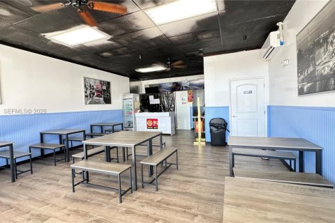 Immobilier commercial à vendre à Lake Worth, Floride № 2020441 - photo 8