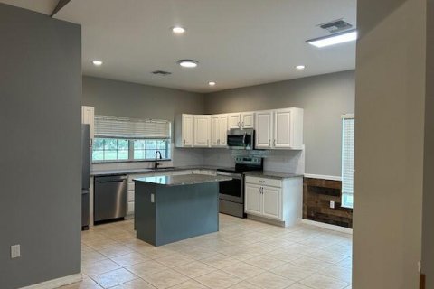 Villa ou maison à vendre à Okeechobee, Floride: 3 chambres, 167.22 m2 № 2248487 - photo 3