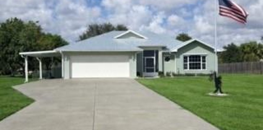 Villa ou maison à Okeechobee, Floride 3 chambres, 167.22 m2 № 2248487