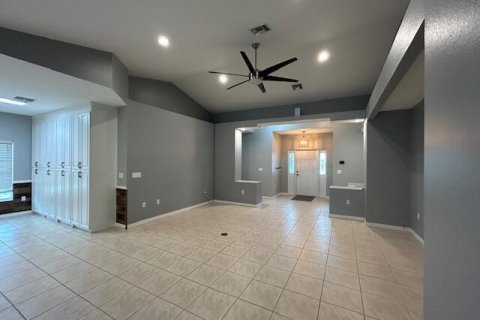 Villa ou maison à vendre à Okeechobee, Floride: 3 chambres, 167.22 m2 № 2248487 - photo 8