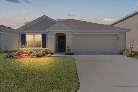 Casa en alquiler en Wildwood, Florida, 3 dormitorios, 154.59 m2 № 1826847 - foto 1