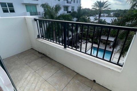 Condominio en venta en Fort Lauderdale, Florida, 2 dormitorios, 104.05 m2 № 818960 - foto 1