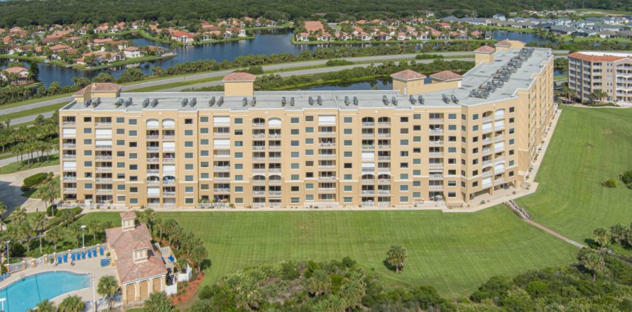 Condominio en Palm Coast, Florida, 2 dormitorios № 801659