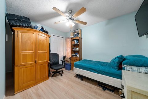 Villa ou maison à vendre à Kissimmee, Floride: 4 chambres, 158.31 m2 № 2143639 - photo 13