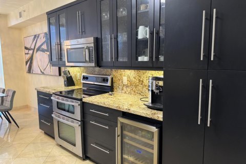 Condo in Fort Lauderdale, Florida, 3 bedrooms № 2189238 - photo 25
