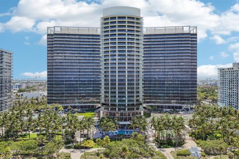 Condo in Bal Harbour, Florida, 2 bedrooms  № 1752795 - photo 29
