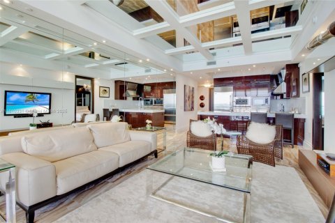 Condo in Bal Harbour, Florida, 2 bedrooms  № 1752795 - photo 5