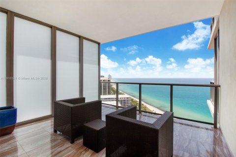 Condo in Bal Harbour, Florida, 2 bedrooms  № 1752795 - photo 10