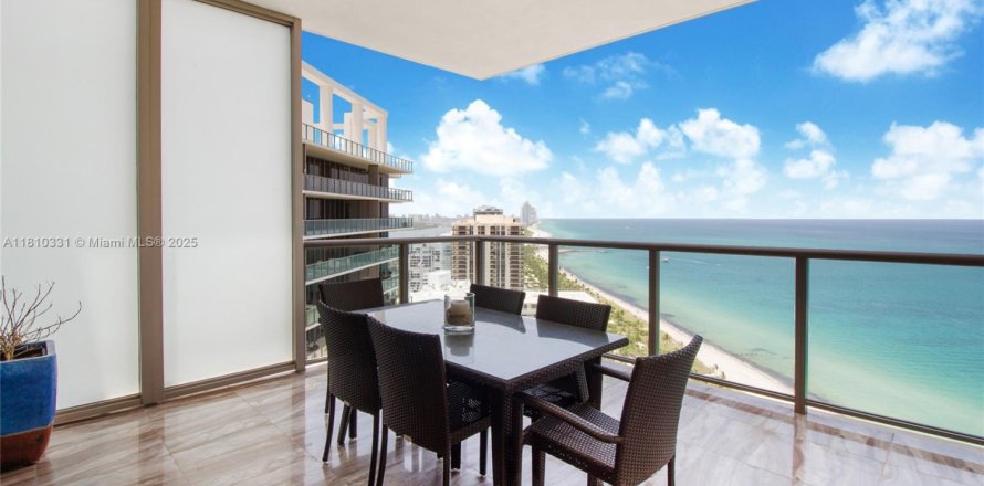 Condo in Bal Harbour, Florida, 2 bedrooms  № 1752795