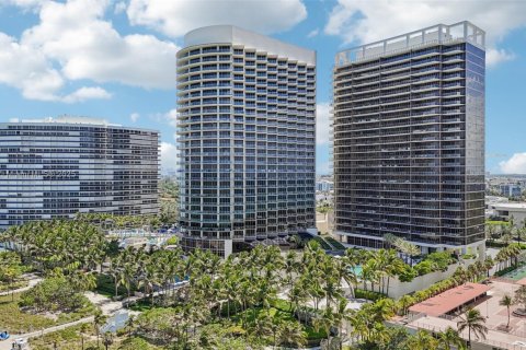 Condo in Bal Harbour, Florida, 2 bedrooms  № 1752795 - photo 30