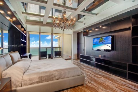 Condo in Bal Harbour, Florida, 2 bedrooms  № 1752795 - photo 9
