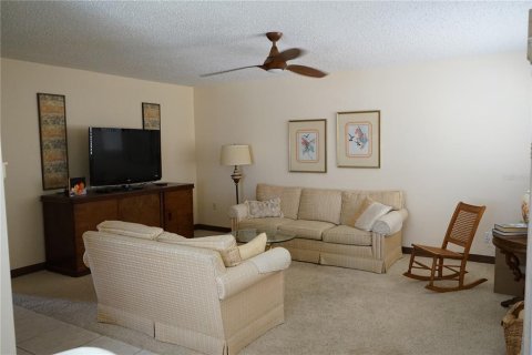 Condominio en alquiler en Sun City Center, Florida, 2 dormitorios, 89.19 m2 № 1916879 - foto 3