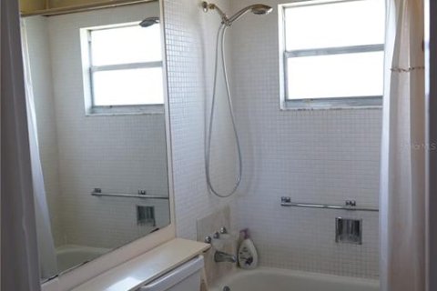 Condominio en alquiler en Sun City Center, Florida, 2 dormitorios, 89.19 m2 № 1916879 - foto 13