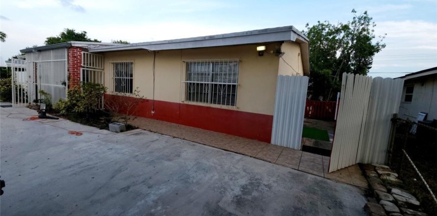 Condo in Miami Gardens, Florida, 1 bedroom № 1180511