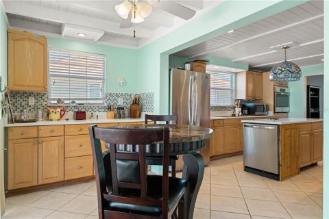 Villa ou maison à vendre à Port Charlotte, Floride: 2 chambres, 195.47 m2 № 2410027 - photo 7