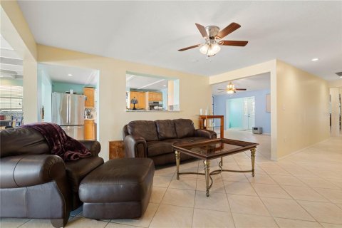 Villa ou maison à vendre à Port Charlotte, Floride: 2 chambres, 195.47 m2 № 2410027 - photo 28
