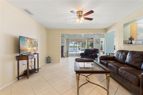 Villa ou maison à vendre à Port Charlotte, Floride: 2 chambres, 195.47 m2 № 2410027 - photo 29