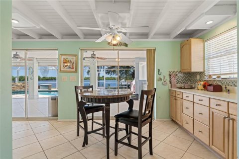 Villa ou maison à vendre à Port Charlotte, Floride: 2 chambres, 195.47 m2 № 2410027 - photo 24