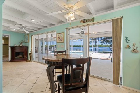 Villa ou maison à vendre à Port Charlotte, Floride: 2 chambres, 195.47 m2 № 2410027 - photo 25