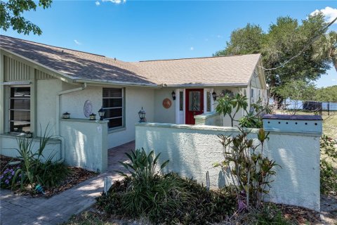 Villa ou maison à vendre à Port Charlotte, Floride: 2 chambres, 195.47 m2 № 2410027 - photo 13