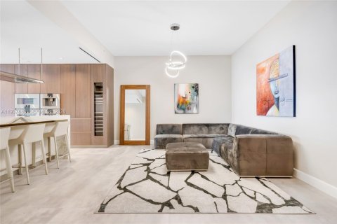 Купить кондоминиум в Санни-Айлс-Бич, Флорида 3 спальни, 240.52м2, № 2053503 - фото 10