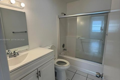 Adosado en venta en Delray Beach, Florida, 4 dormitorios, 149.11 m2 № 2090037 - foto 2