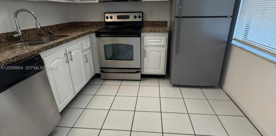 Adosado en Delray Beach, Florida 4 dormitorios, 149.11 m2 № 2090037
