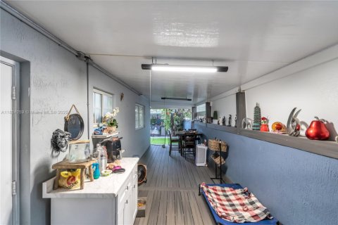 Condo in Hialeah, Florida, 3 bedrooms  № 1938027 - photo 16