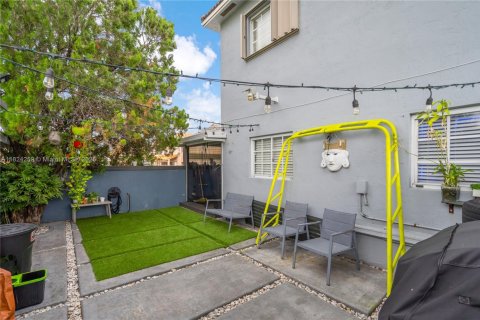 Condo in Hialeah, Florida, 3 bedrooms  № 1938027 - photo 19