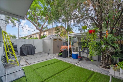 Condominio en alquiler en Hialeah, Florida, 3 dormitorios, 93.65 m2 № 1938027 - foto 18