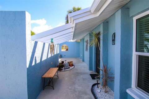Villa ou maison à louer à Sarasota, Floride: 2 chambres, 118.91 m2 № 2298782 - photo 7