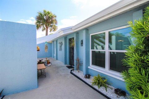 Villa ou maison à louer à Sarasota, Floride: 2 chambres, 118.91 m2 № 2298782 - photo 6