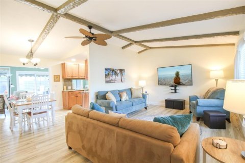 Villa ou maison à louer à Sarasota, Floride: 2 chambres, 118.91 m2 № 2298782 - photo 3