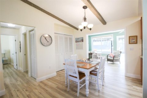 Villa ou maison à louer à Sarasota, Floride: 2 chambres, 118.91 m2 № 2298782 - photo 13