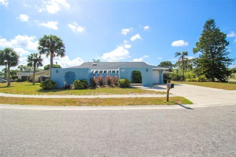 Villa ou maison à Sarasota, Floride 2 chambres, 118.91 m2 № 2298782